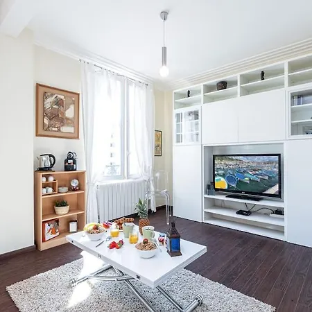 My Casa - Stalingrad 32 - Good Apartment, Port Of Apartment Nice