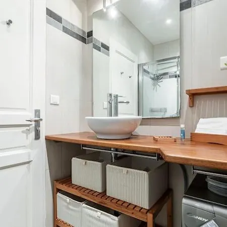 My Casa - Stalingrad 32 - Good Apartment, Port Of Apartment Nice